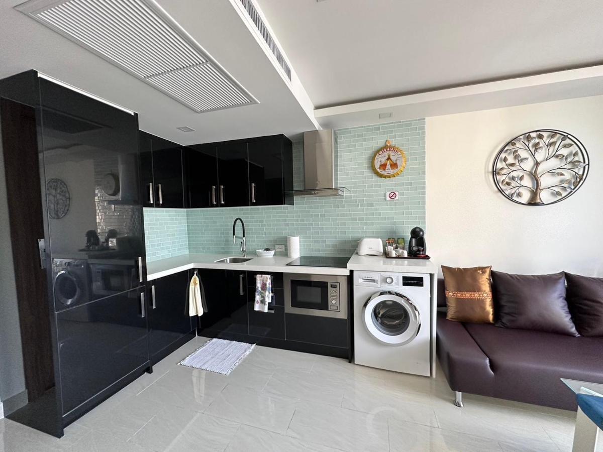 Luxury Business Suits In Grand Avenue By Pattaya City Estates 외부 사진