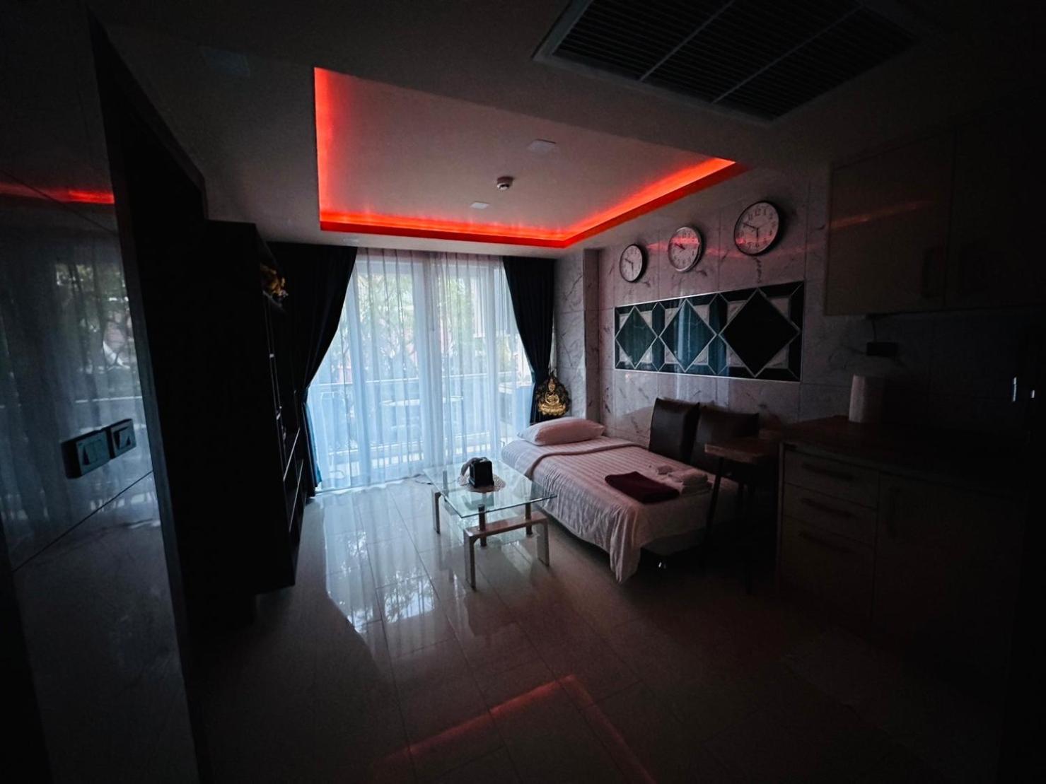 Luxury Business Suits In Grand Avenue By Pattaya City Estates 외부 사진